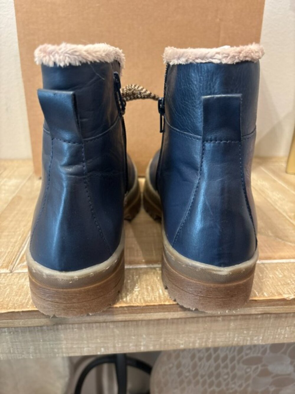 NEW Miz Mooz Auburn Cozy Lined Leather Lace Up Boots Denim EU42 US10.5-11 - Picture 2 of 6